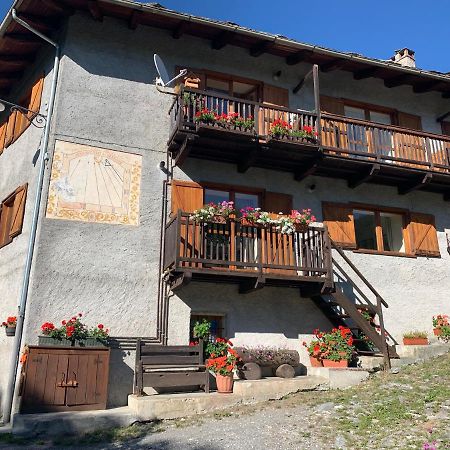 San Marco Farmhouse With A View. Oulx Dış mekan fotoğraf