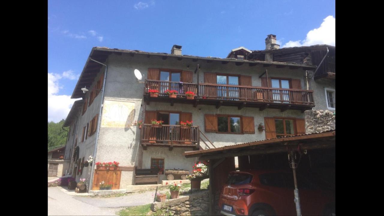 San Marco Farmhouse With A View. Oulx Dış mekan fotoğraf