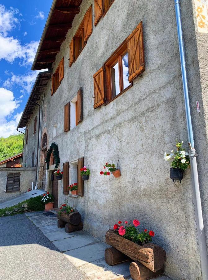 San Marco Farmhouse With A View. Oulx Dış mekan fotoğraf