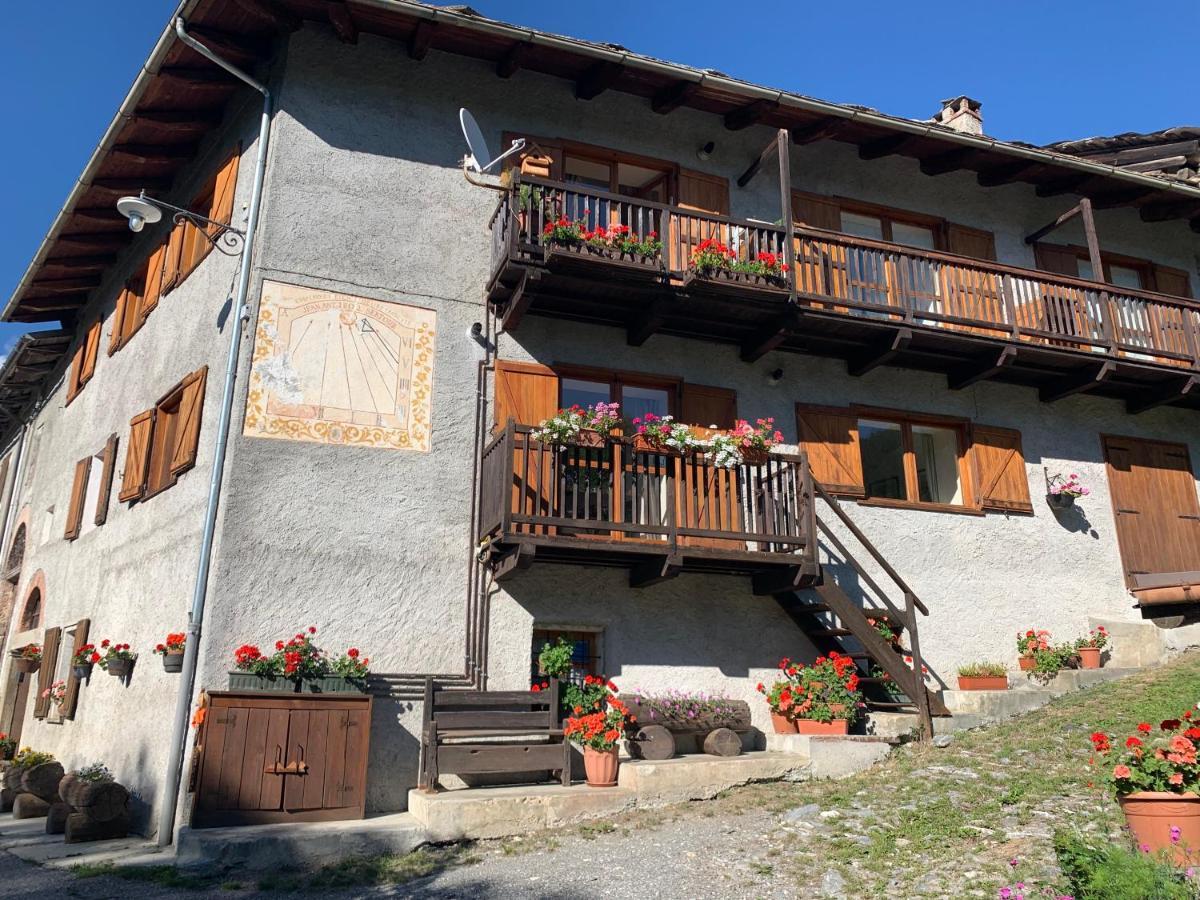 San Marco Farmhouse With A View. Oulx Dış mekan fotoğraf